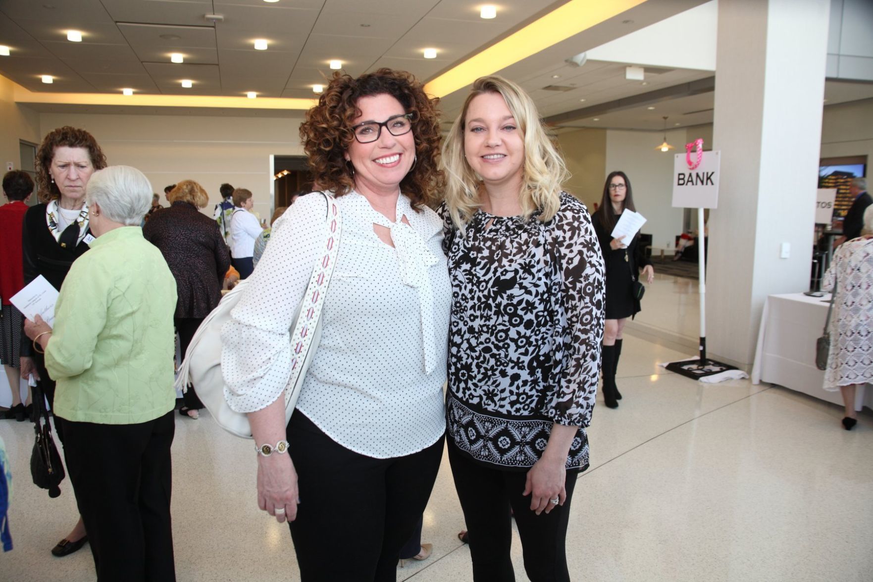 Jennifer Bell, Kelly Joseph
